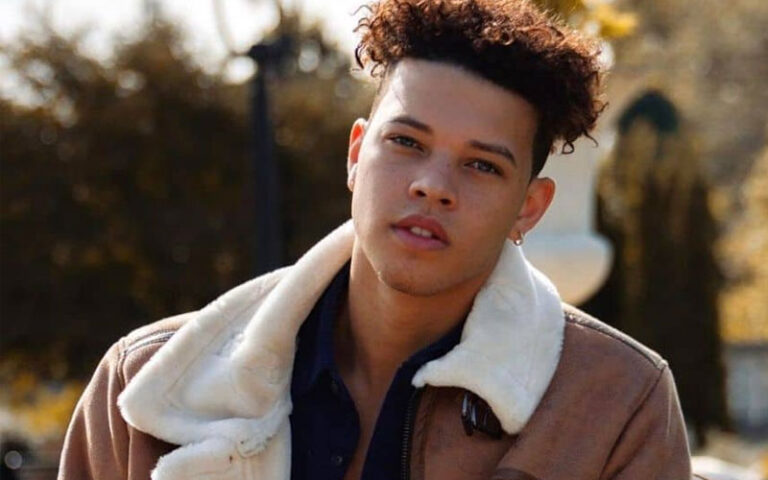 julian henry de niro