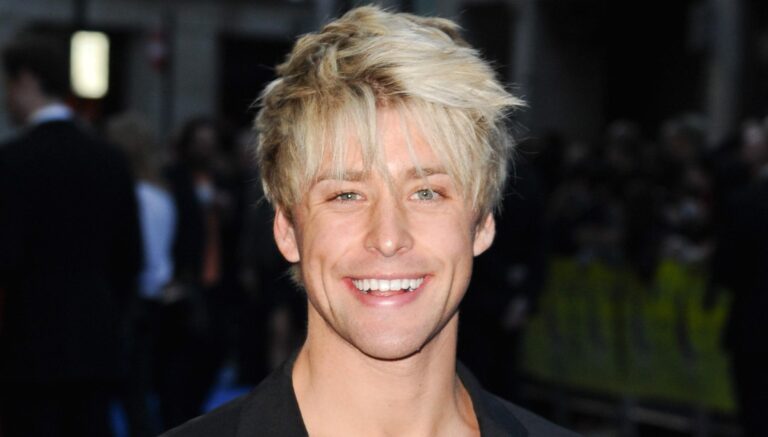 mitch hewer