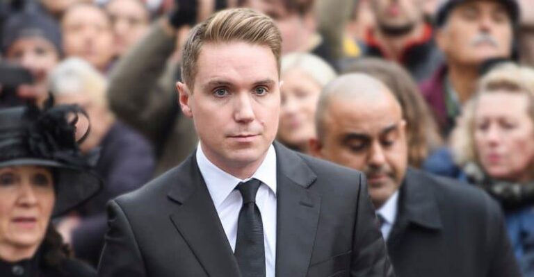 Timothy Hawking (Stephen Hawkings Sohn) Vermögen und 7 Fakten timothy hawking