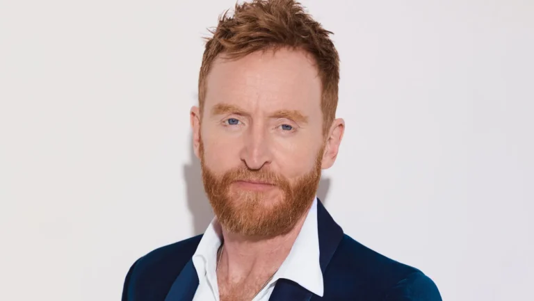 „Outlander“-Prequel-Star Tony Curran hat Sam Heughan um Rat gefragt tony curran