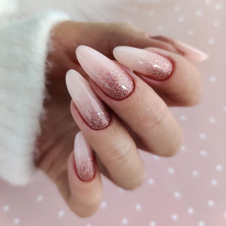 babyboomer glitzer ausgefallen nageldesign