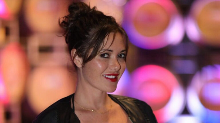 Wer ist Jade Janks? Kalifornische Designerin ermordet Stiefvater, nachdem sie ihr Nacktfoto als Bildschirmschoner gefunden hatte jade janks