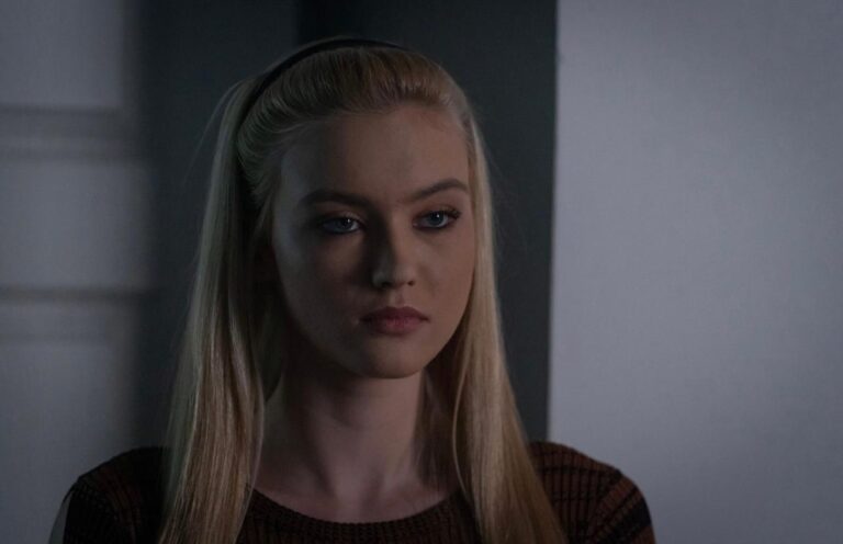 chloe rose robertson