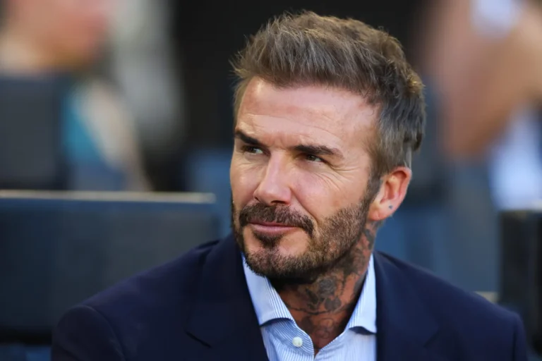 David Beckham verzauberte die Fans mit seinen Kicks und seinem Charme auf der Leinwand; hier ist sein aktuelles Nettovermögen david beckham